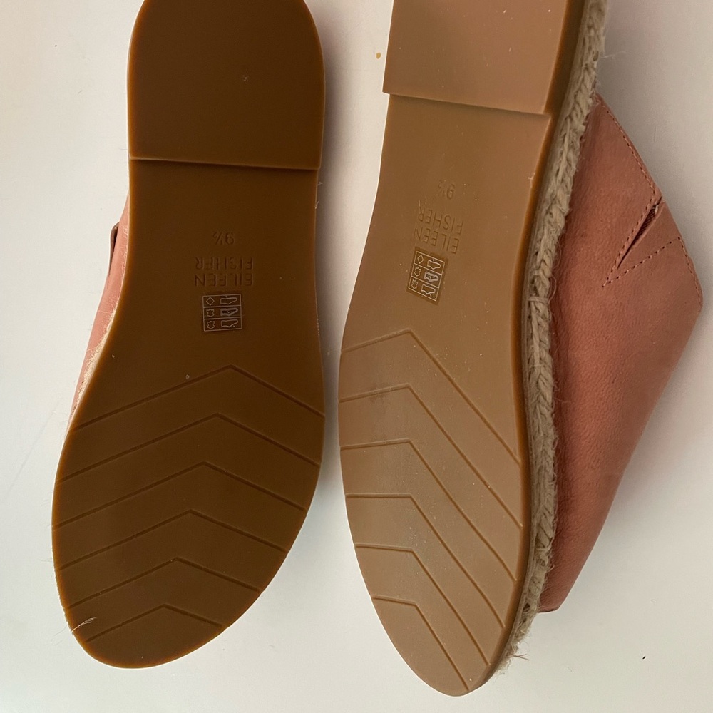New Eileen Fisher espadrille sandals size 9 1/2 never been worn run a tad small.